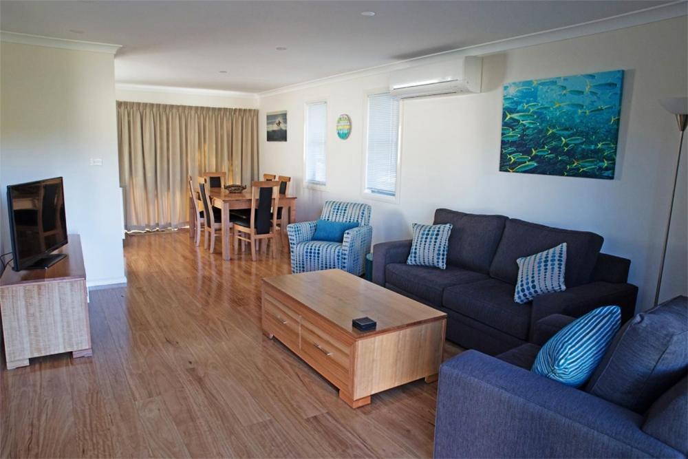 Amooran Oceanside Apartments And Motel Narooma Dış mekan fotoğraf